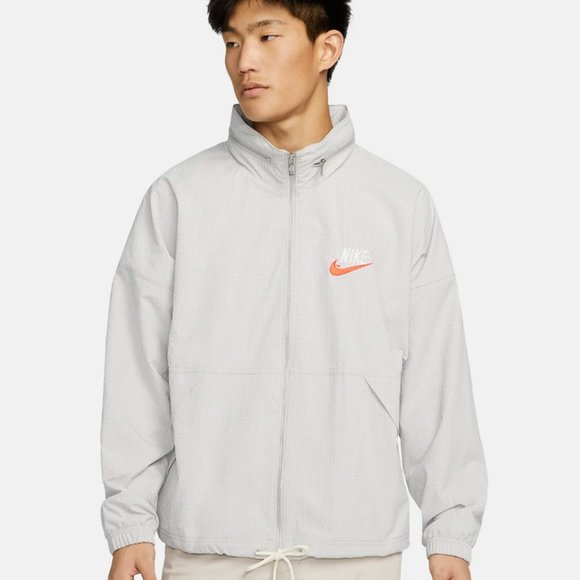 Nike Sportswear Lined Woven Jacket. Brand New. Mens Size: Large - Picture 2 of 11